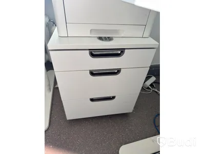 Höj och sänkbart skrivbord Ikea inkl. rullhurts