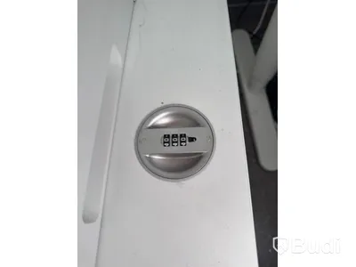 Höj och sänkbart skrivbord Ikea inkl. rullhurts