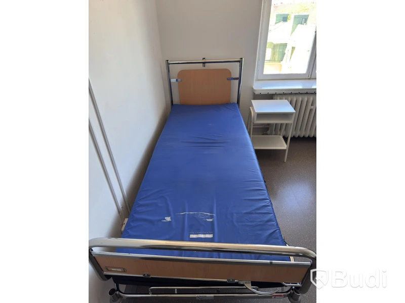 Sjukhussäng, elektrisk, ställbar inkl. sängbord