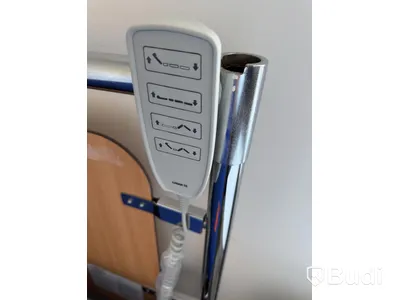 Sjukhussäng, elektrisk, ställbar inkl. sängbord Ikea