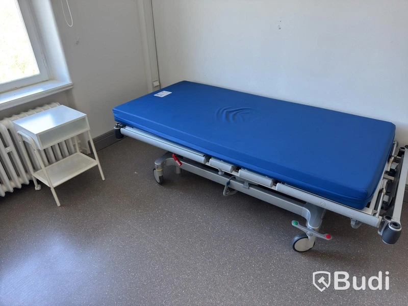 Sjukhussäng, elektrisk, ställbar inkl. sängbord