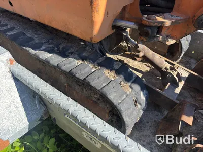 Hanix mini excavator including trailer, repair project