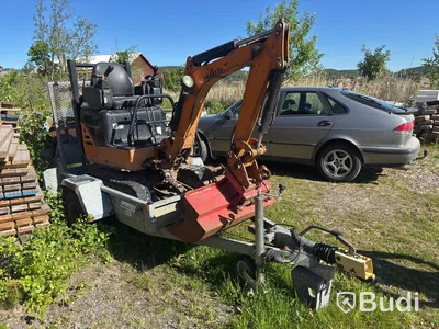 Hanix mini excavator including trailer, repair project