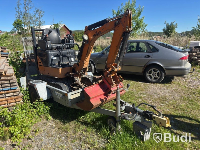 Hanix mini excavator including trailer, repair project