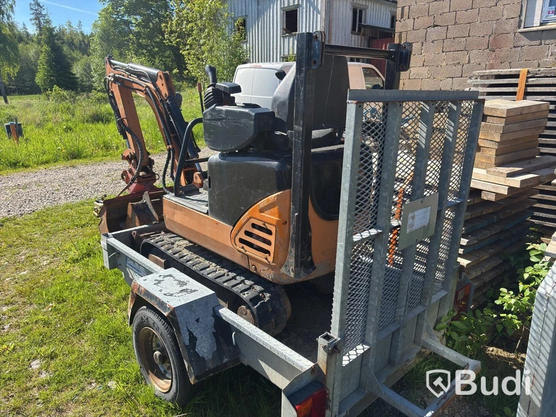 Hanix mini excavator including trailer, repair project