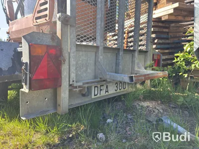 Hanix mini excavator including trailer, repair project