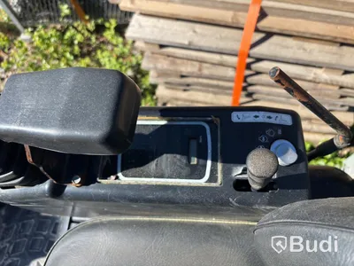 Hanix mini excavator including trailer, repair project