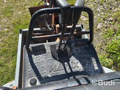 Hanix mini excavator including trailer, repair project