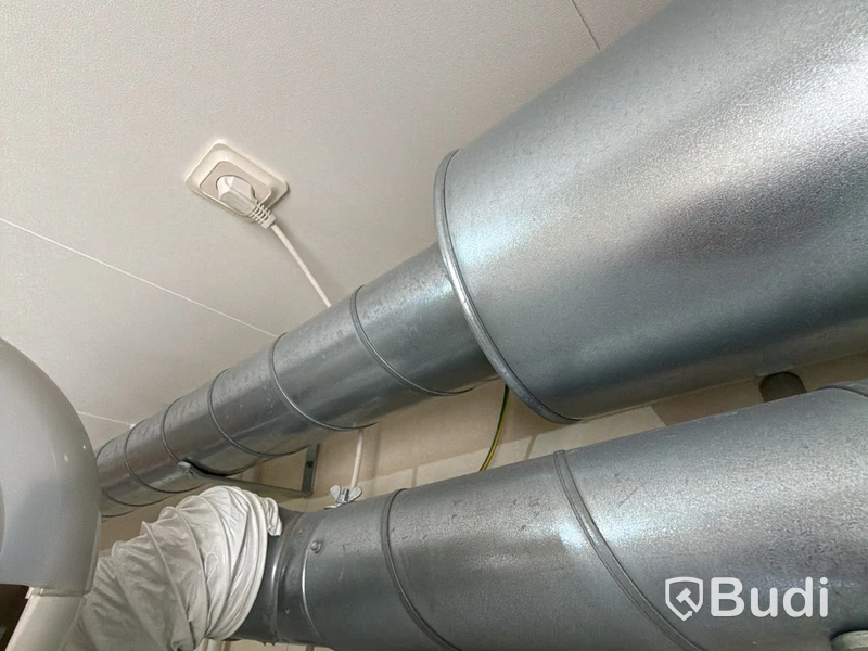 Bod Börsen Manskapsbod, dusch & fikarum – 9,2 x 3,0 m