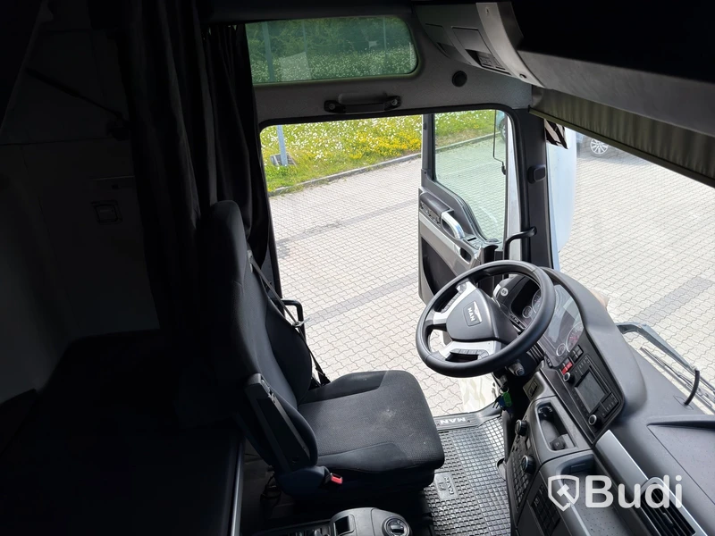 Tractor unit MAN TGX 28.480 6X2-2 -2016