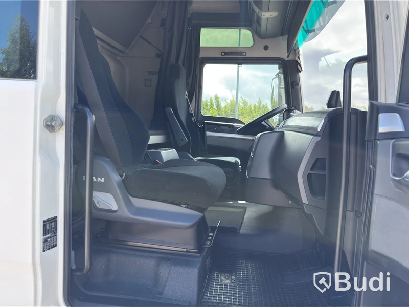Tractor unit MAN TGX 28.480 6X2-2 -2016