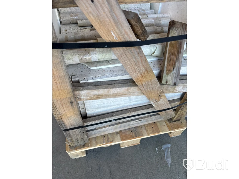 Parti med stenplattor, Marble Designs