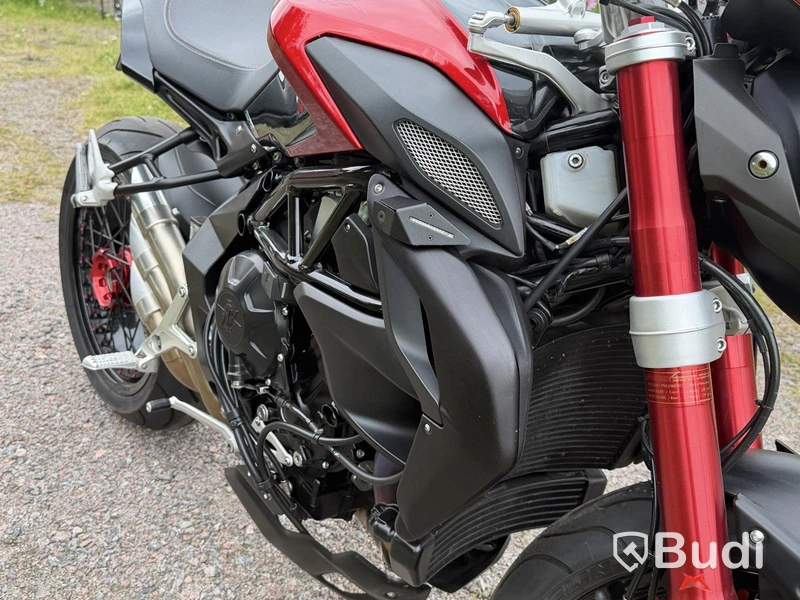 MV Agusta BRUTALE 800 DRAGSTER RR -2015