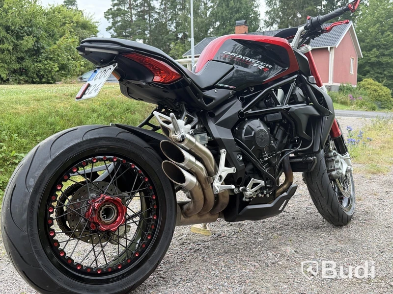 MV Agusta BRUTALE 800 DRAGSTER RR -2015