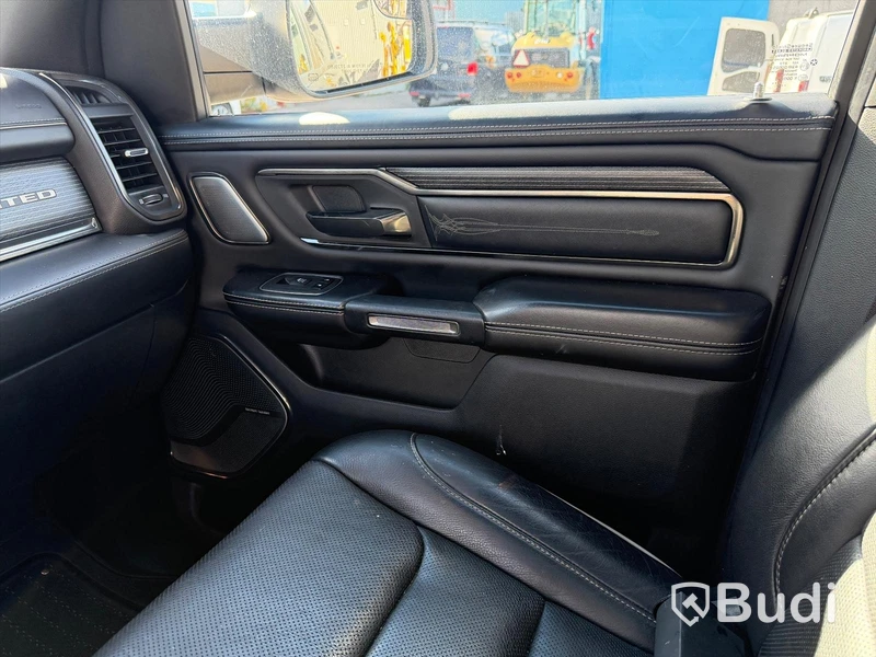 RAM RAM 1500 LIMITED -2019 | BENSIN