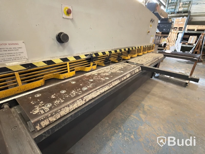 Hydraulic swing beam shear KS 3200x6, 2013