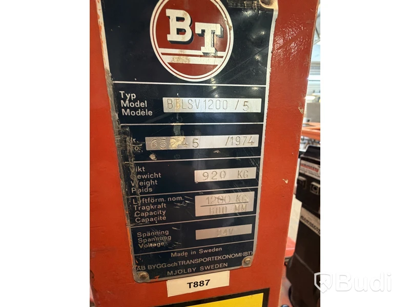 Electric pedestrian stacker BT LSV 1200/5