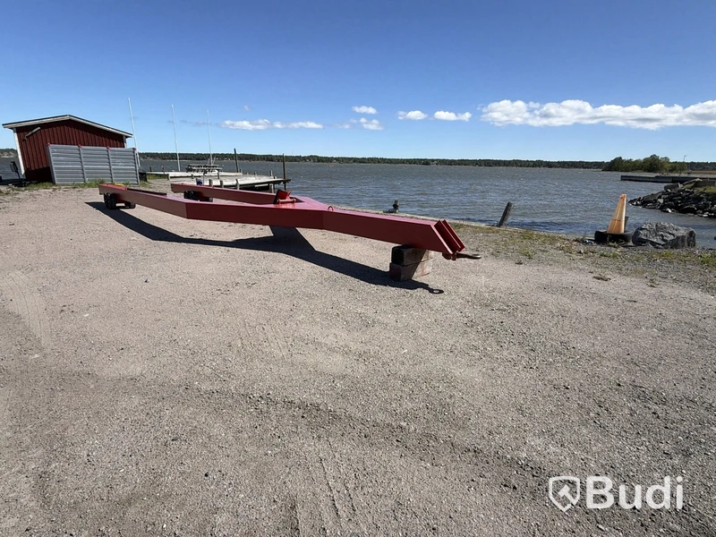 Boat trailer/cradle for heavier boats