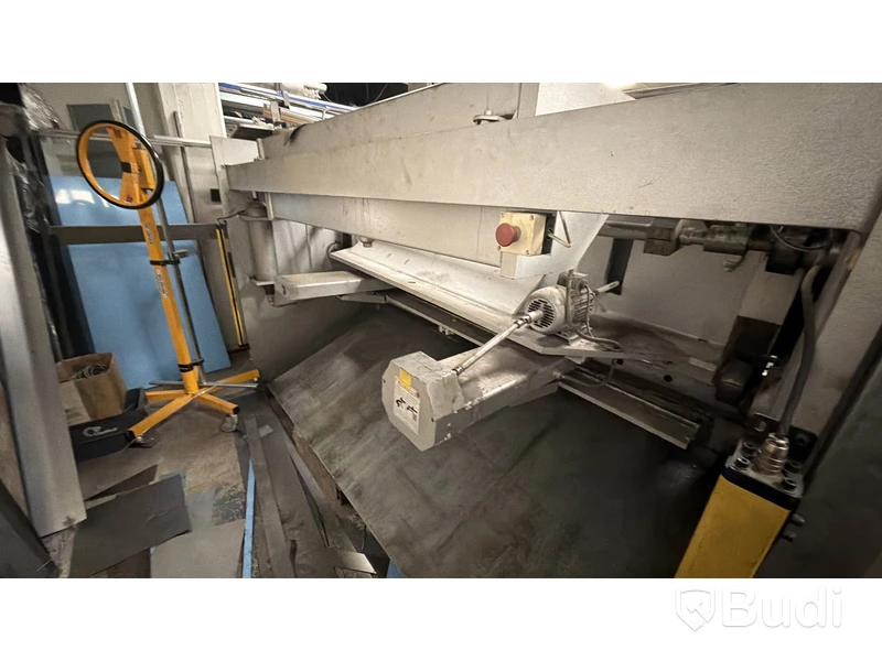 Hydraulic guillotine shear ZDMT QC11Y-6x2500