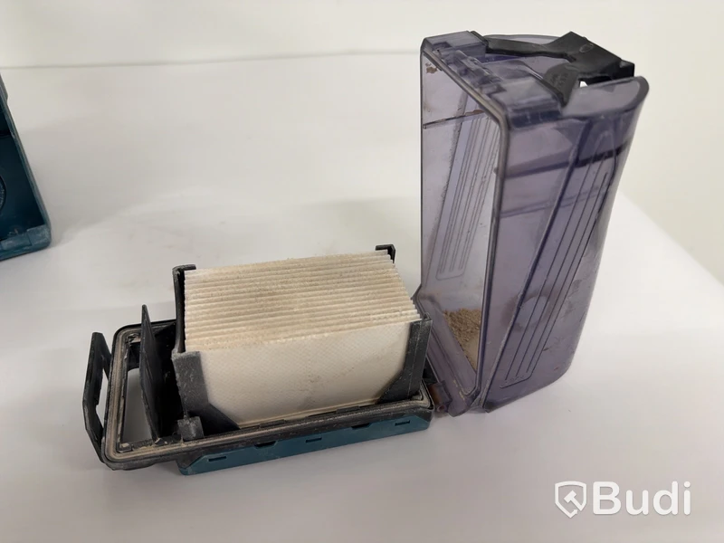 Batteriedriven borrhammare Makita DHR243, 18V, dammsamlare