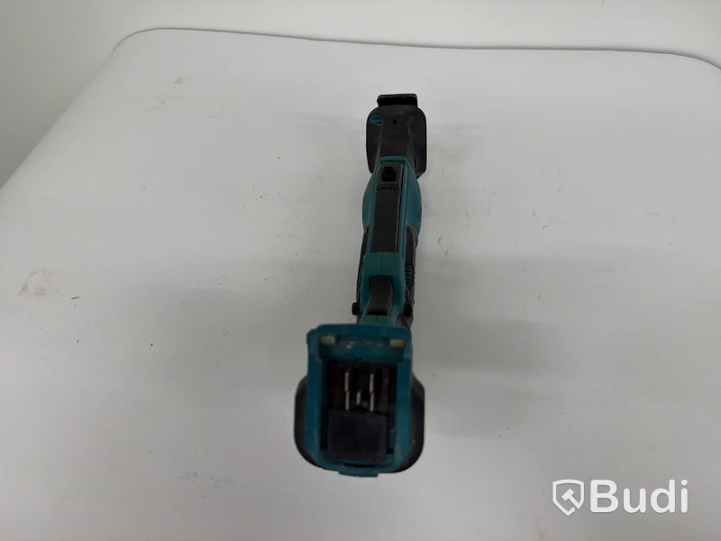 Skruvdragare Makita DF331D, tigersåg Makita JR105D