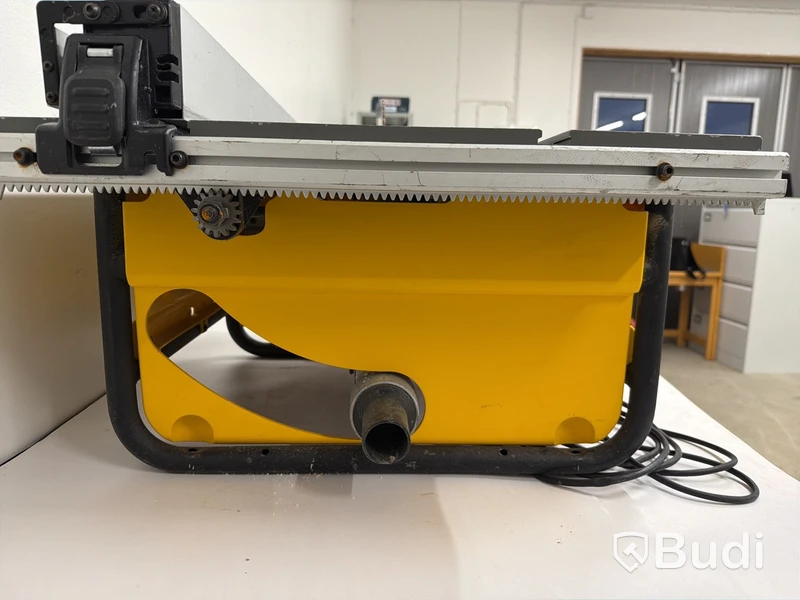 Bordsåg DeWalt DW745-QS