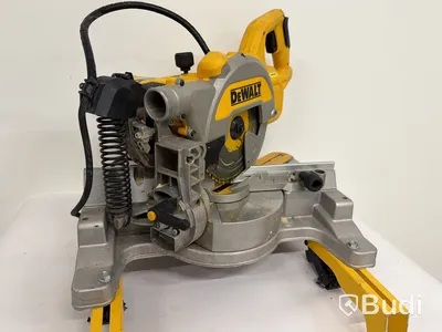 Kap- och klyvsåg Dewalt DWS777-QS