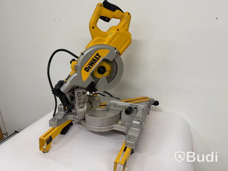 Kap- och klyvsåg Dewalt DWS777-QS