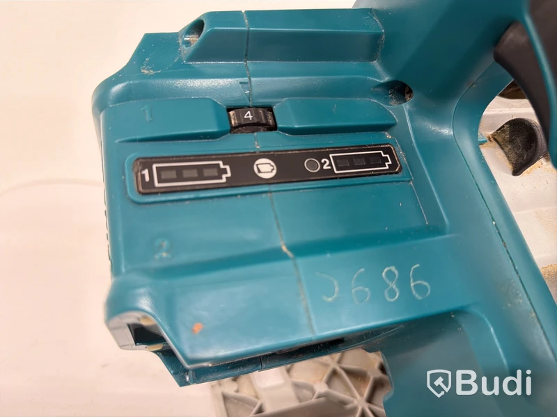 Batteridriven sänksåg med styrskena Makita DSP600, 165 mm, blå