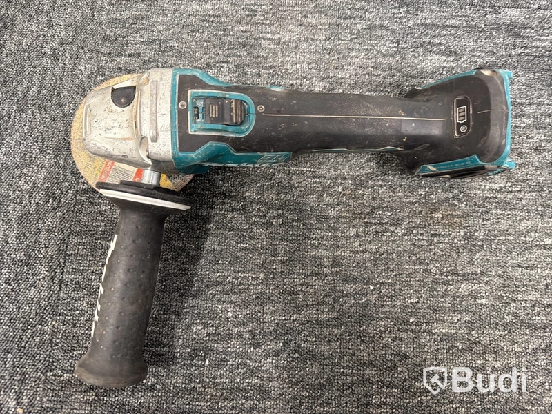 Parti verktyg Makita, ink laddare och 2 st batterier