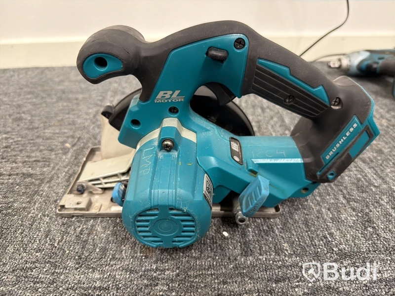 Parti verktyg Makita, ink laddare och 2 st batterier