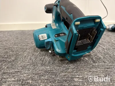 Parti verktyg Makita, ink laddare och 2 st batterier