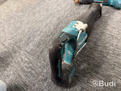 Parti verktyg Makita, ink laddare och 2 st batterier