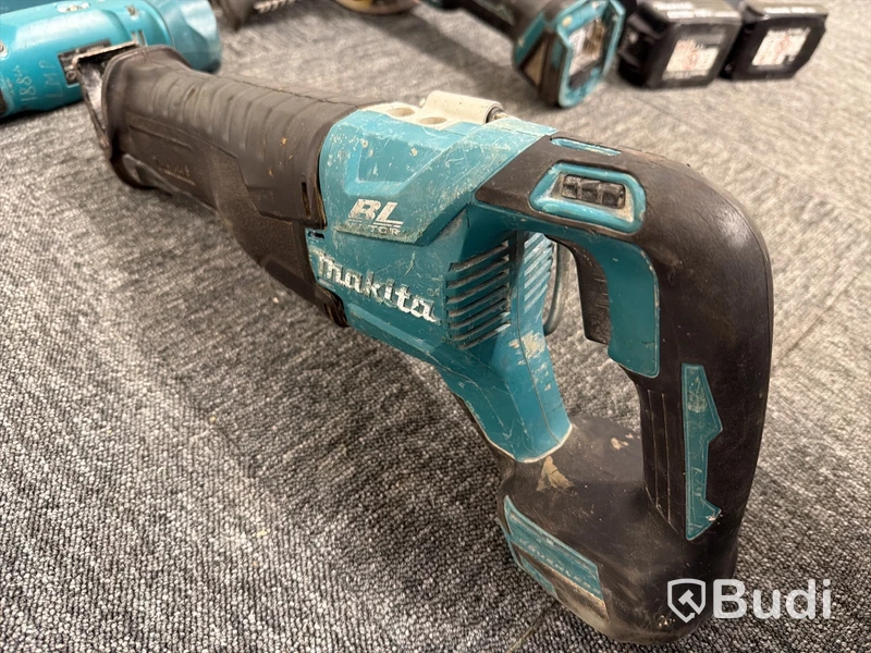 Parti verktyg Makita, ink laddare och 2 st batterier