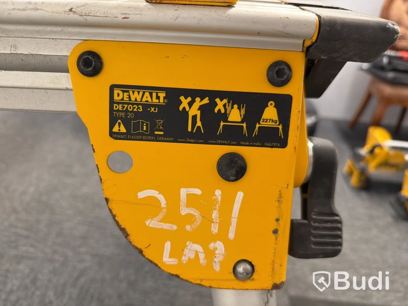 Sågbänk DeWalt DE7023-XJ