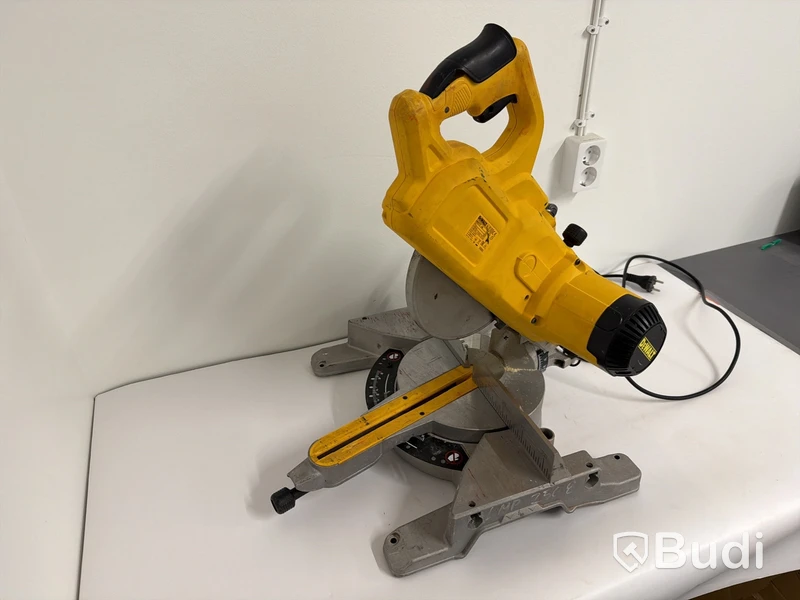 Kap- & gersåg DeWalt DWS777 XPS, 1800w, 216mm