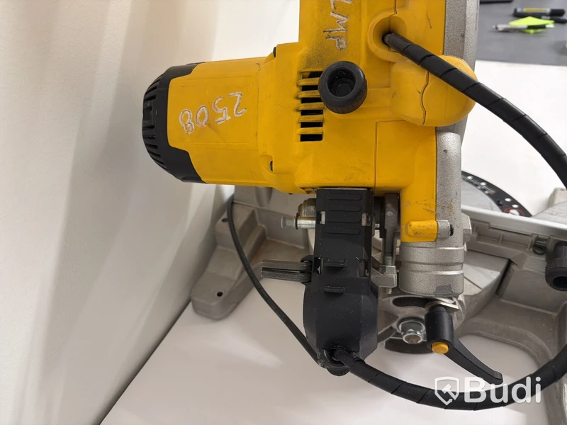 Kap- & gersåg DeWalt DWS777 XPS, 1800w, 216mm