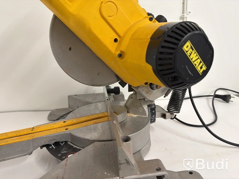 Kap- & gersåg DeWalt DWS777 XPS, 1800w, 216mm