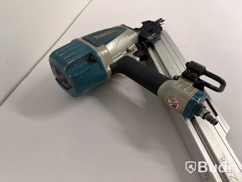 Spikpistol Makita AN943, tryckluftsdriven