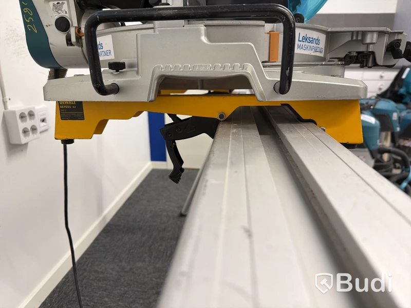 Kap- & gersåg Makita LS1019L, stativ DeWalt DE7023