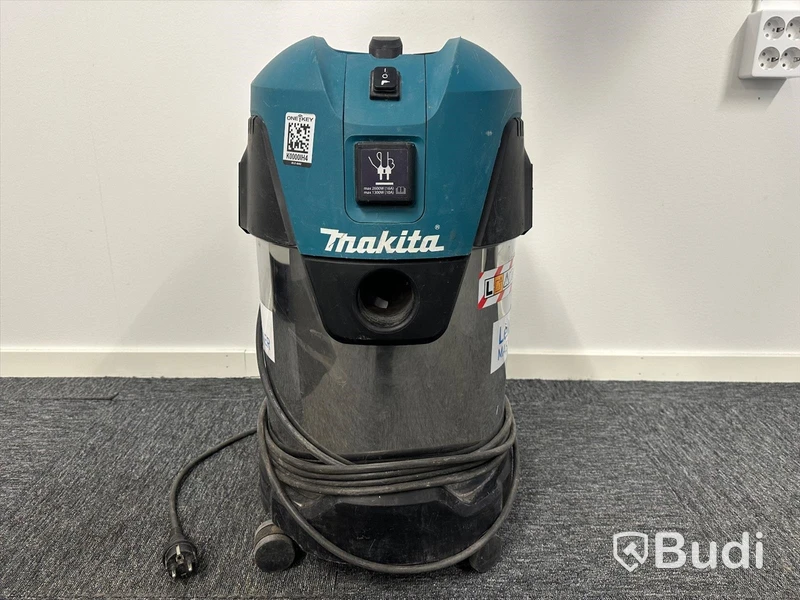 Dammsugare Makita VC3011L