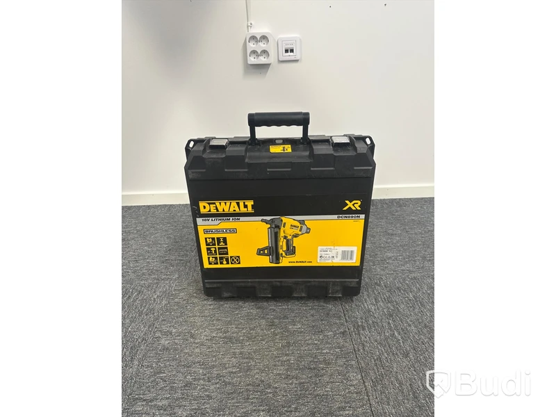 Spikpistol DEWALT DCN890N, ink batteri & laddare