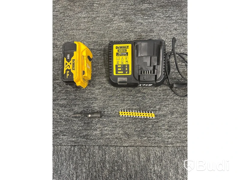 Spikpistol DEWALT DCN890N, ink batteri & laddare