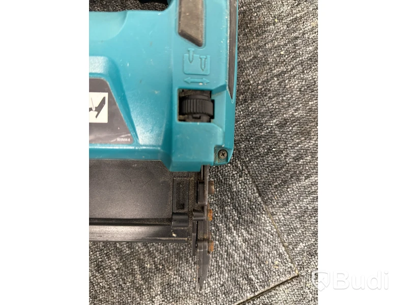 Skruvautomat Makita DFR550, dyckertpistol Makita DBN500