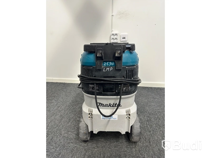 Dammsugare Makita VC4210M