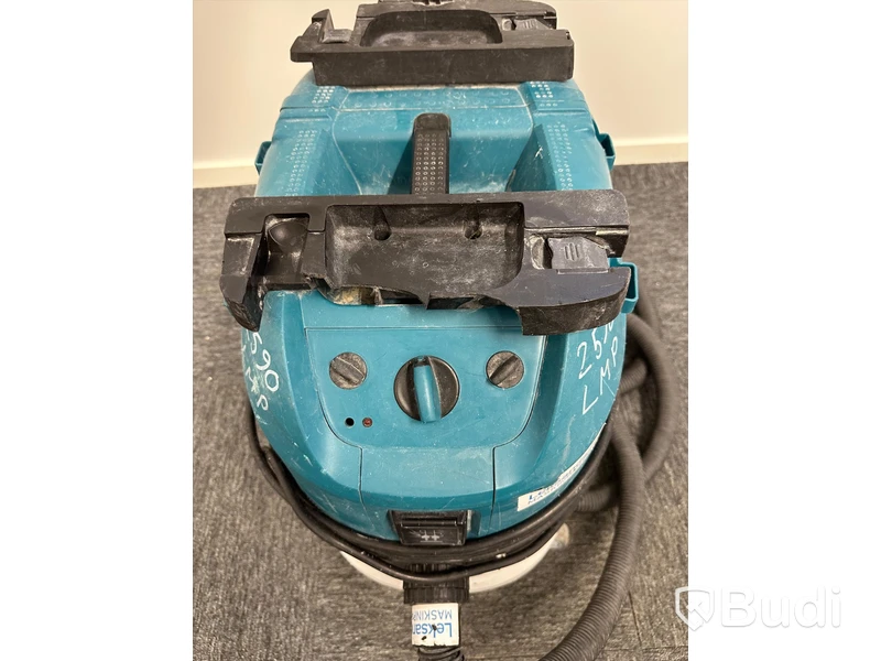 Dammsugare Makita VC4210M