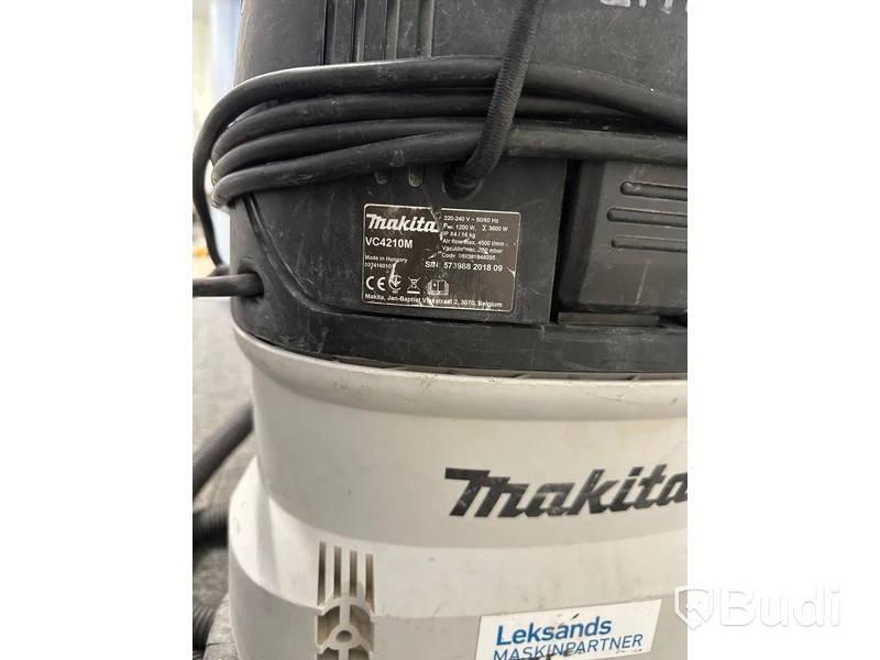 Dammsugare Makita VC4210M
