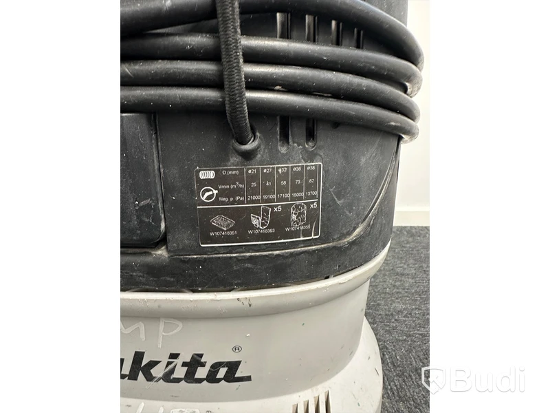 Dammsugare Makita VC4210M