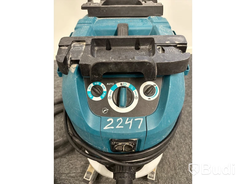 Dammsugare Makita VC4210M