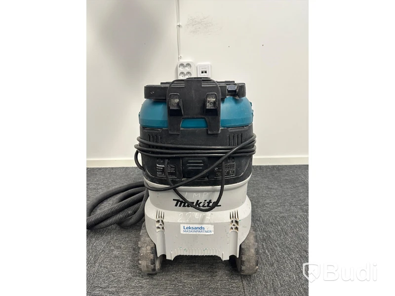 Dammsugare Makita VC4210M